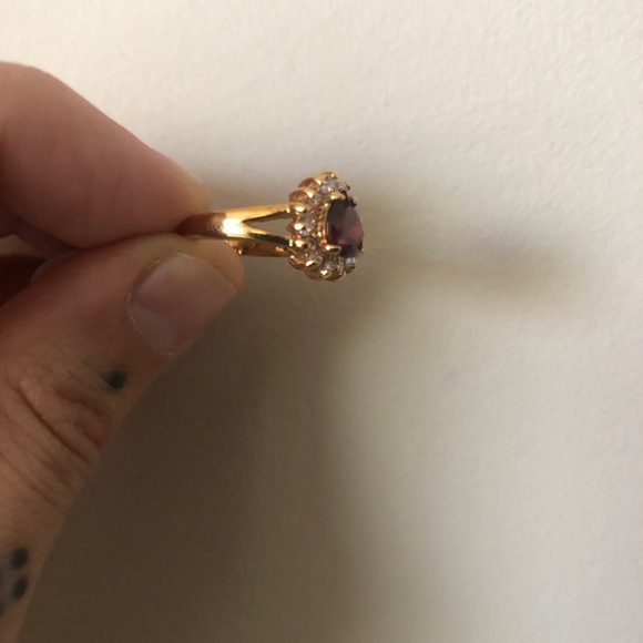 Ruby costume ring - Picture 6 of 8